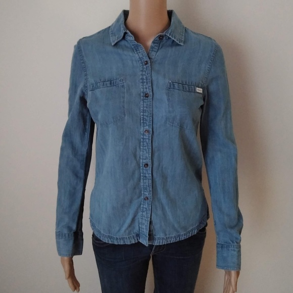 RVCA Tops - 🎃 RVCA Denim Button Up Long Sleeve Shirt